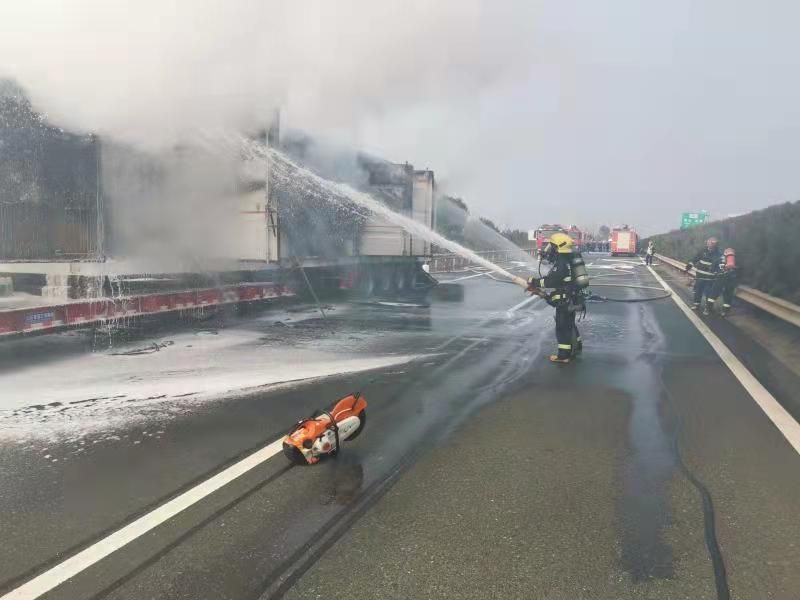 鋰<a href='http://m.lztzps.com' title='電池運(yùn)輸' >電池運(yùn)輸</a>