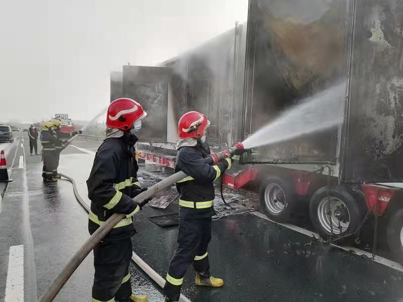 鋰<a href='http://m.lztzps.com' title='電池貨運(yùn)' >電池貨運(yùn)</a>