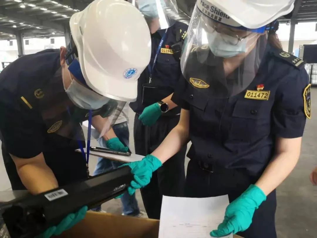 中港鋰<a href='http://m.lztzps.com' title='電池貨運' >電池貨運</a>