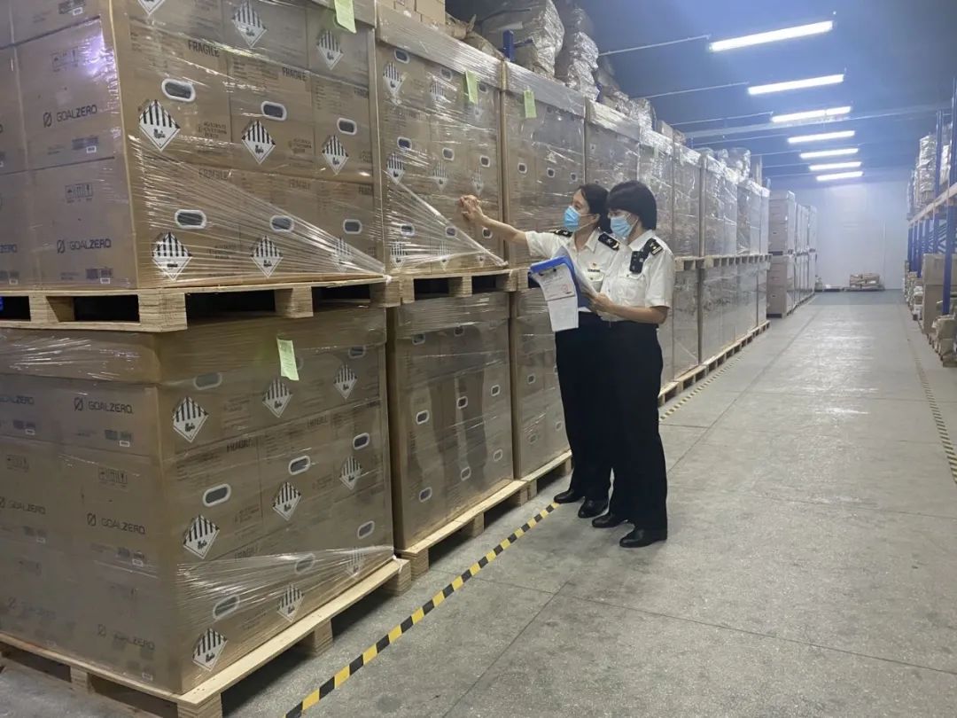 鋰<a href='http://m.lztzps.com' title='電池海運' >電池海運</a>