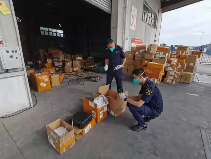 鋰<a href='http://m.lztzps.com' title='電池海運(yùn)' >電池海運(yùn)</a>